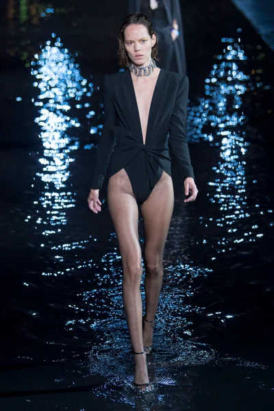Look 94